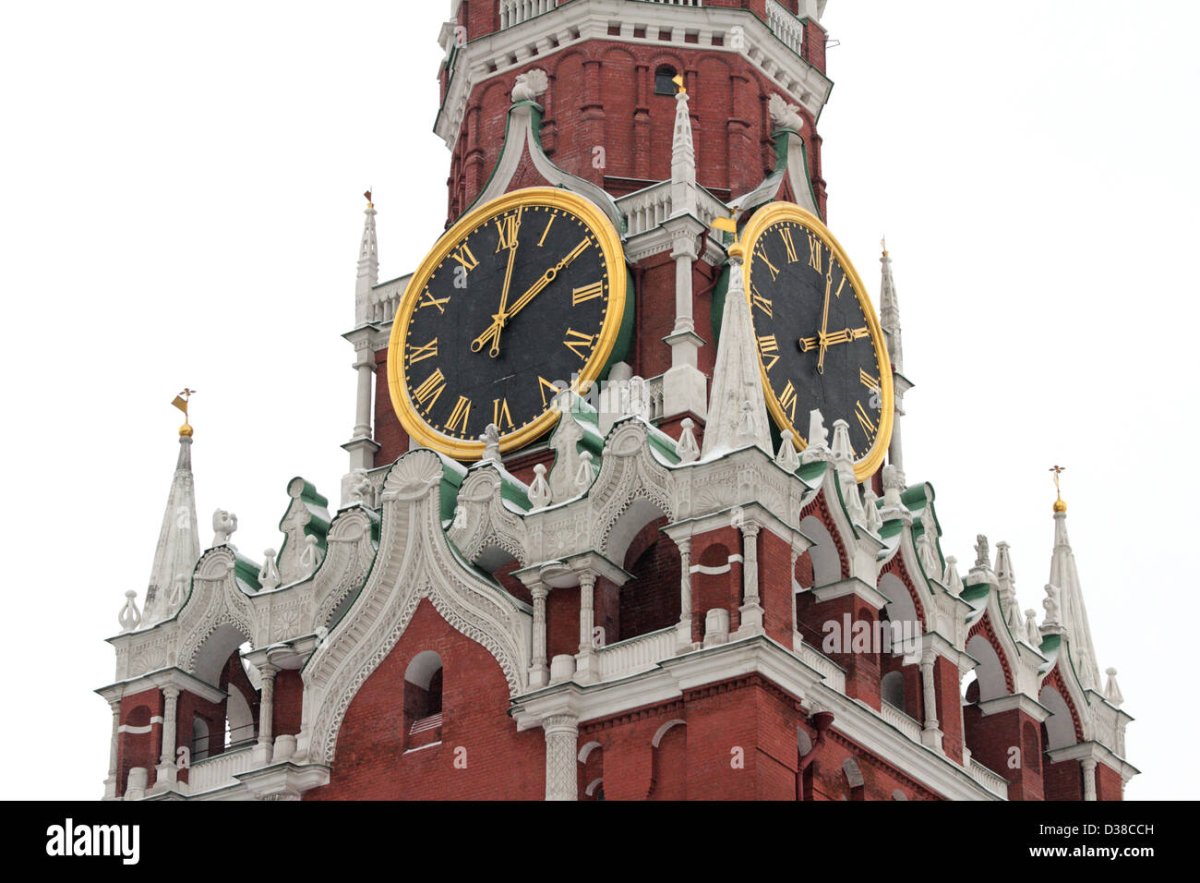 Фигуры на Спасской башне Кремля