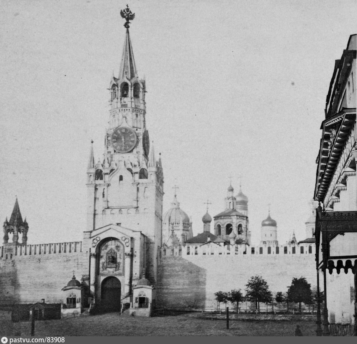Спасская башня Московского Кремля 17 век