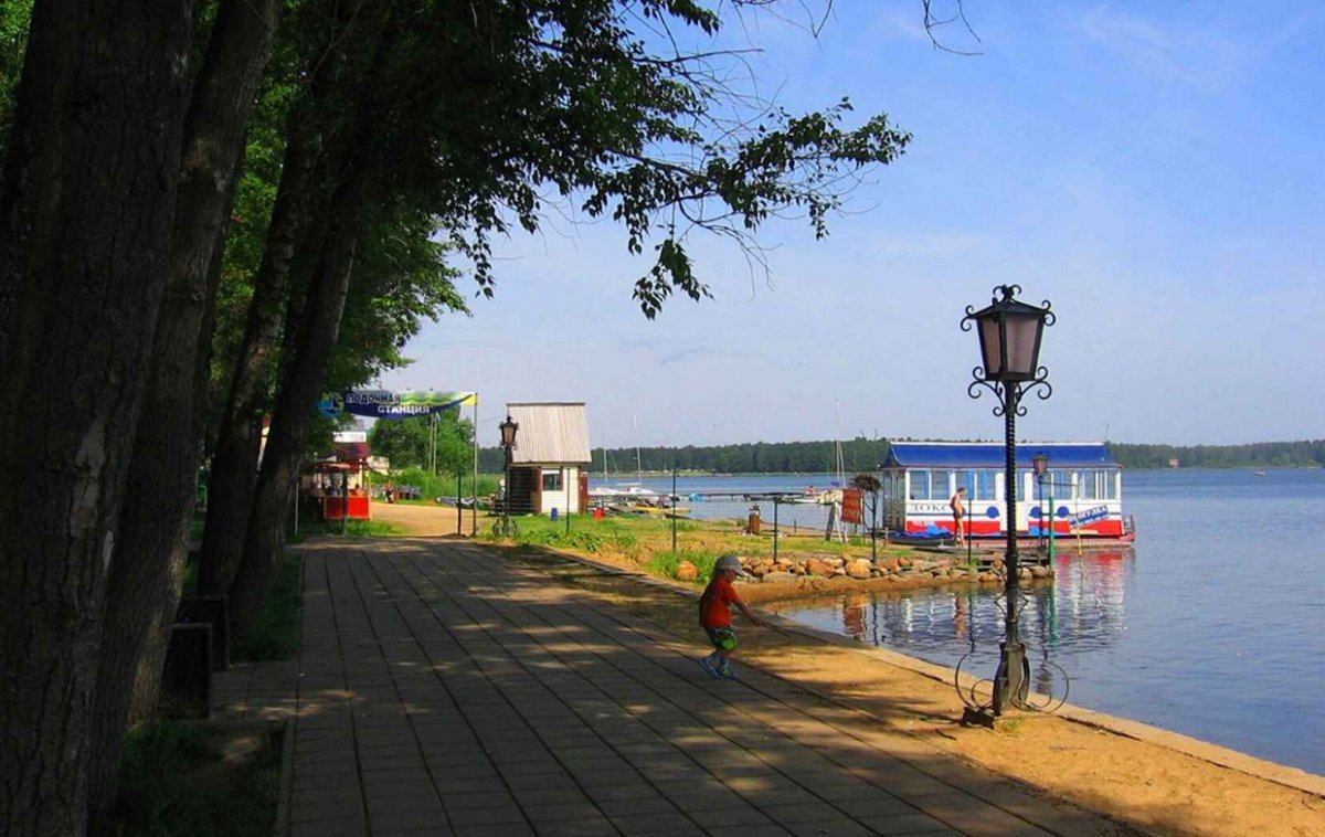 Набережная озера Сенеж Солнечногорск
