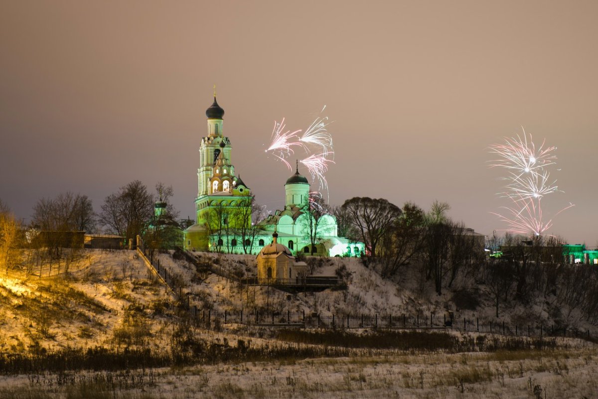 Город киржач. Благовещенский монастыря Киржач зимой. Киржач монастырь зимой. Храм Киржач зима. Киржач Владимирская область зимой.