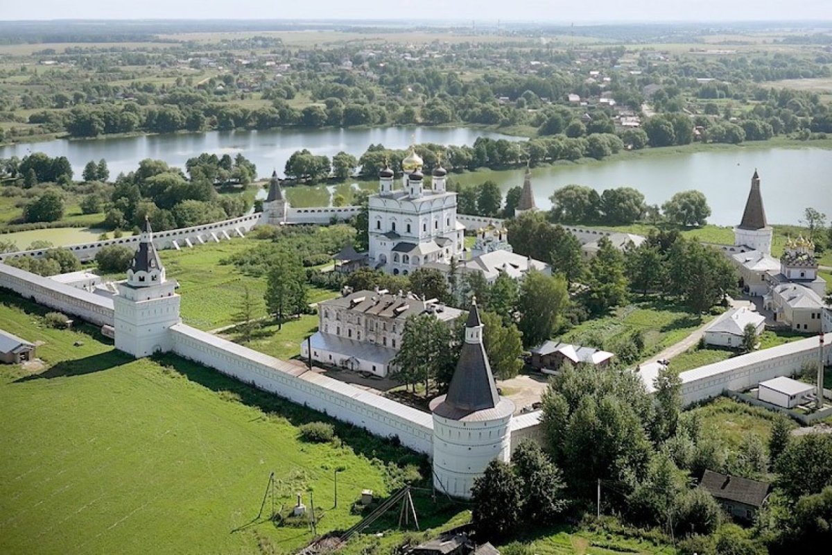 Мужской монастырь Волоколамский Кремль