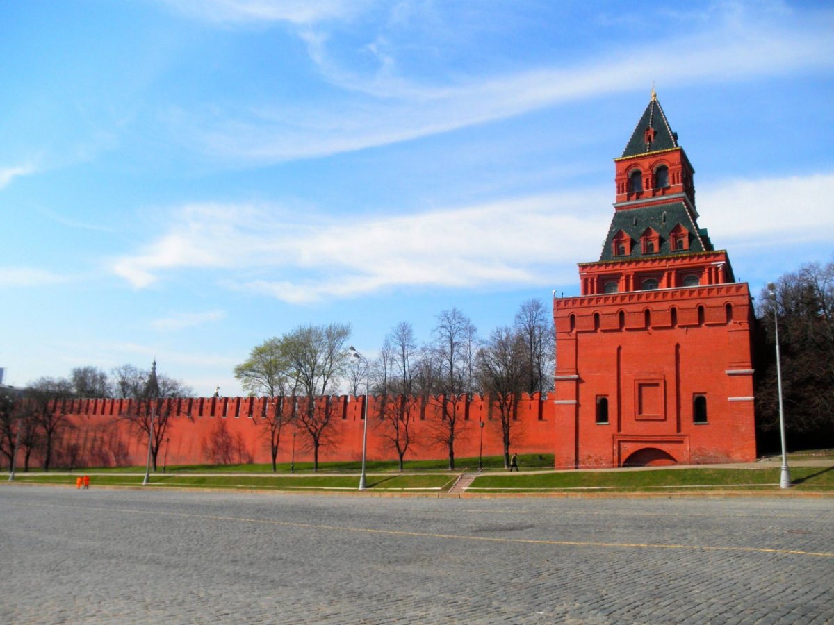 Константино-Еленинская башня башни Московского Кремля