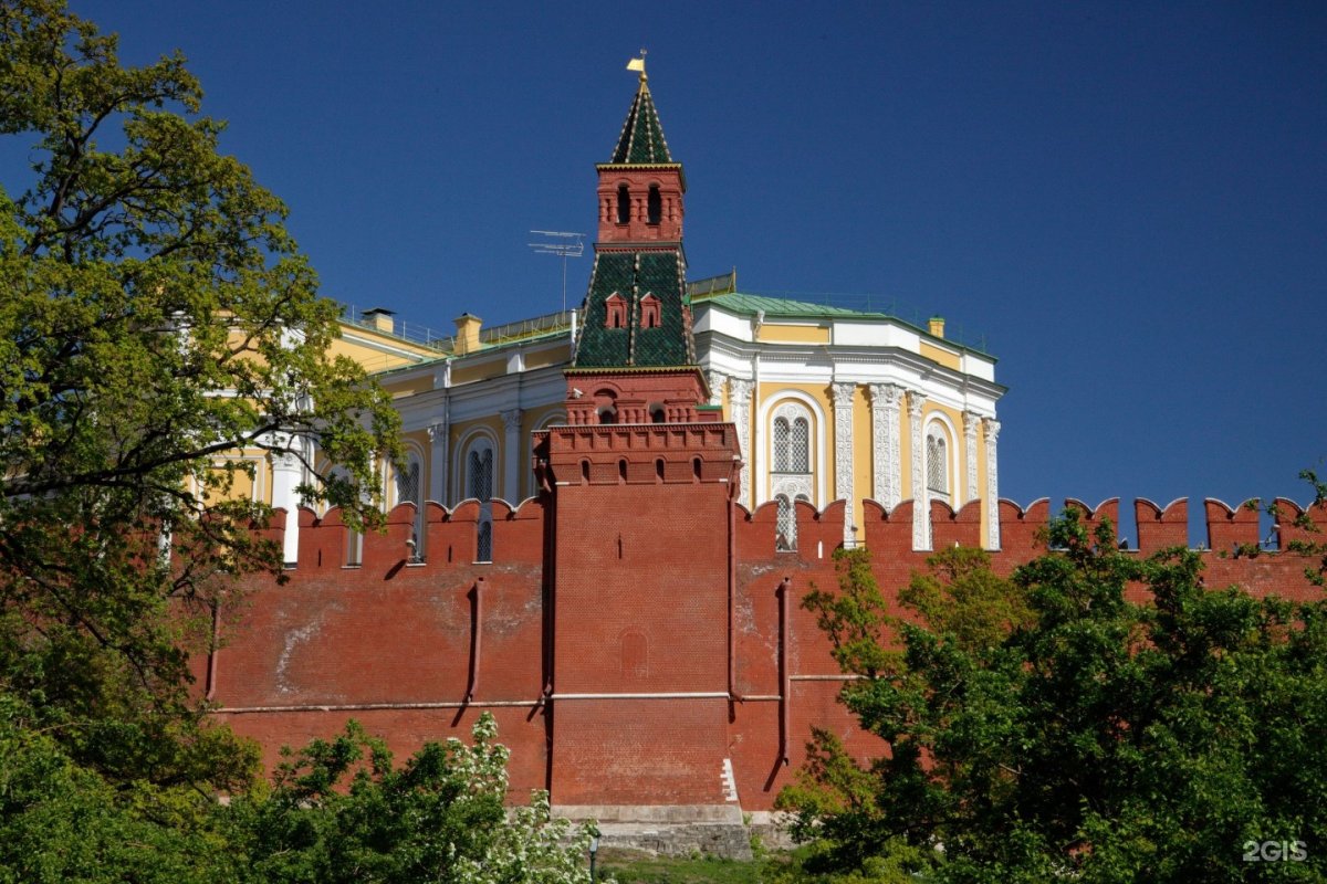 Оружейная башня Московского Кремля