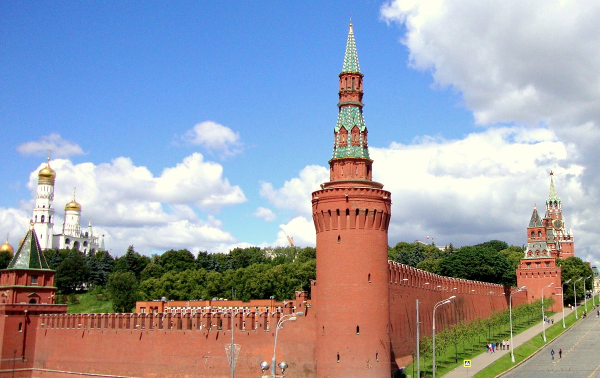 Краснокирпичный Московский Кремль