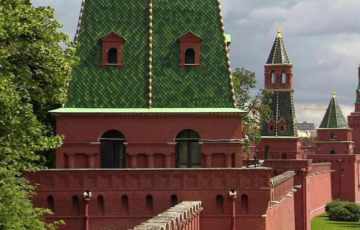 Тайницкая башня Московского Кремля