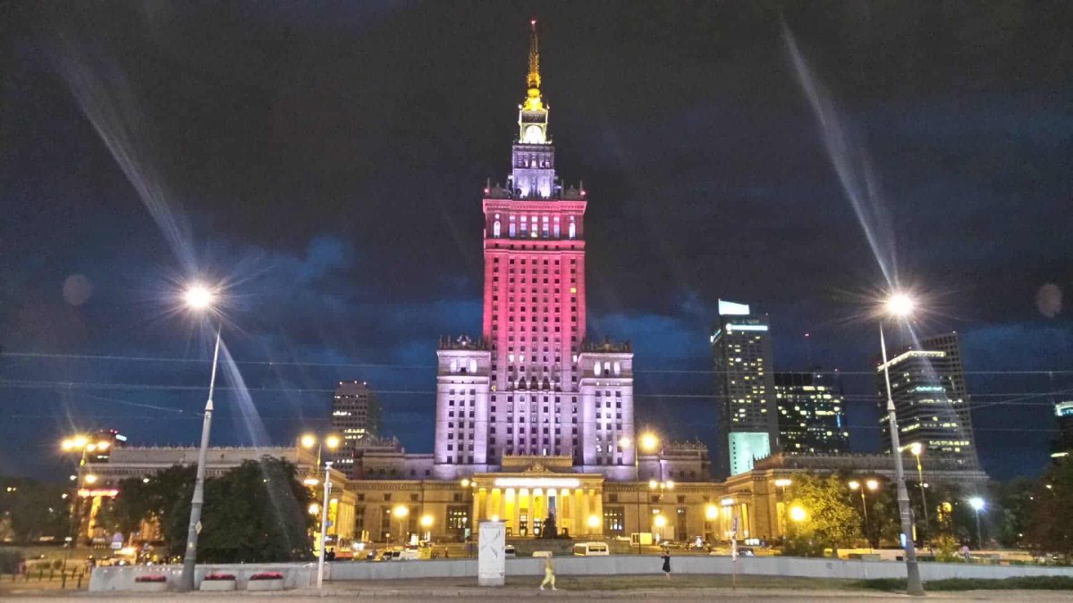 Высотка в Варшаве